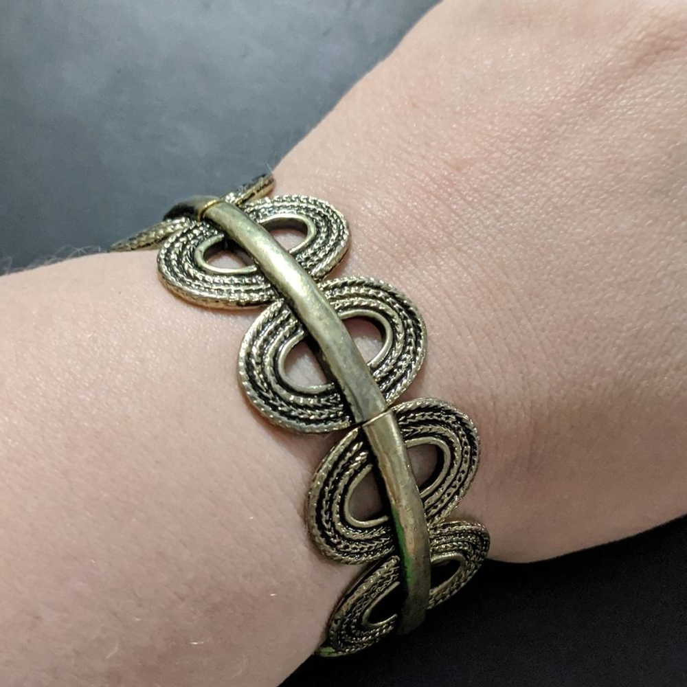 Brass Tone Oval Stretchy Elastic Statement Bracelet